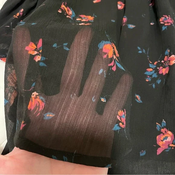 Hollister Black Floral Flutter Sleeved Dress, Size XS, Excellent! - Picture 2 of 11